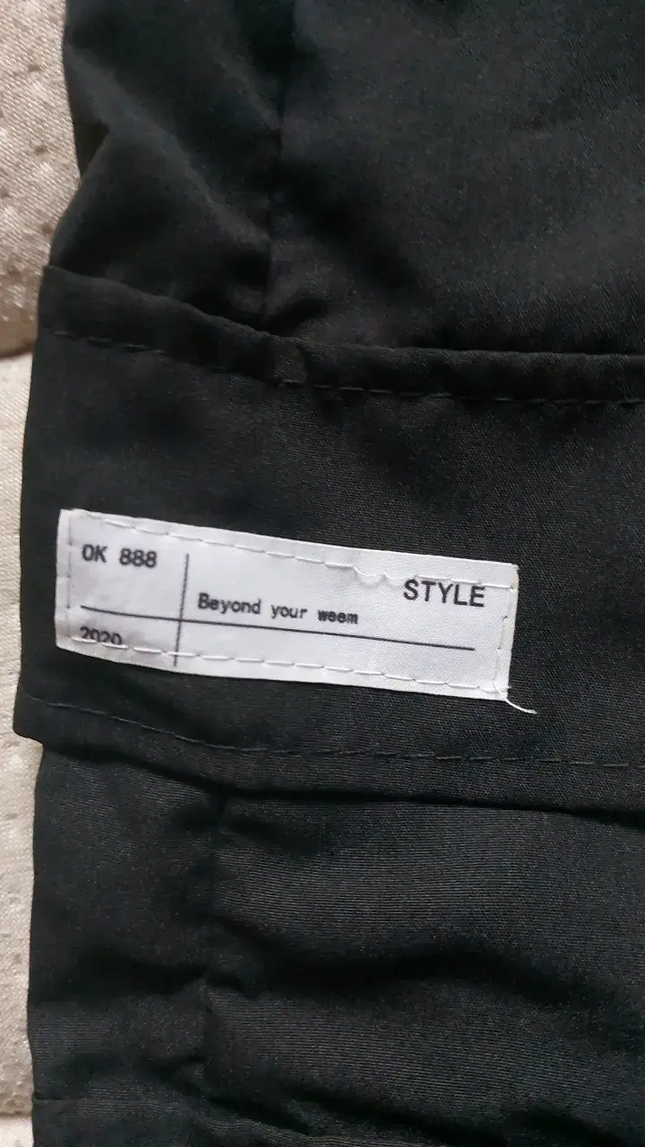 Pantalones cargo negros estilo casual - 3
