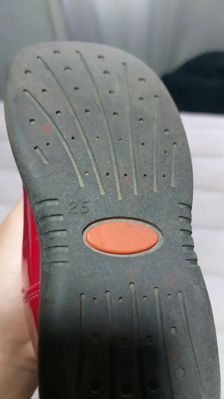 Zapatos de niña rojos con correa - 2