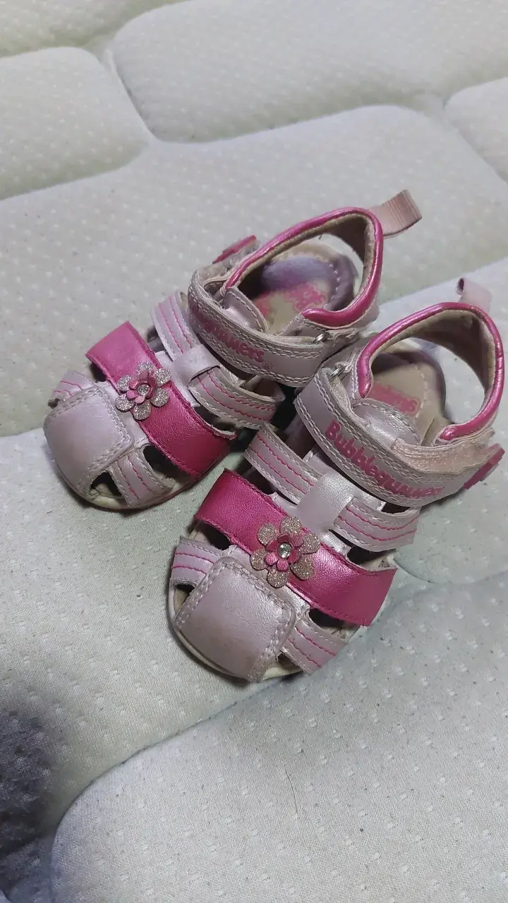 Chalitas para niña Bubblegummers rosadas con flore