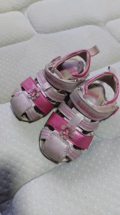 Chalitas para niña Bubblegummers rosadas con flore - miniatura 1