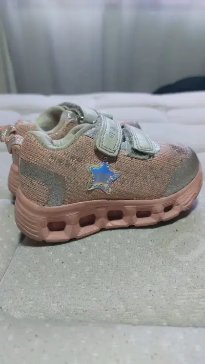 Zapatillas Infanti rosadas con brillo para niña - miniatura 3