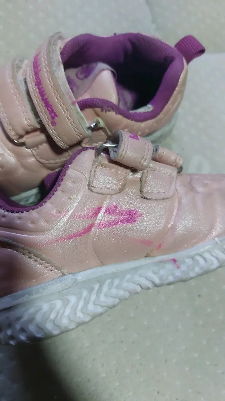 Zapatillas rosadas para niña con velcro - 3