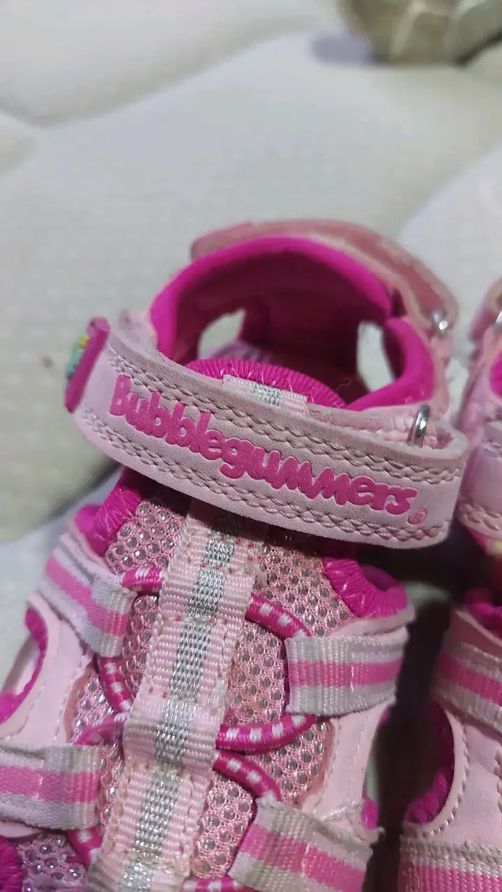 Sandalias rosadas para niña Bubblegummers - 3