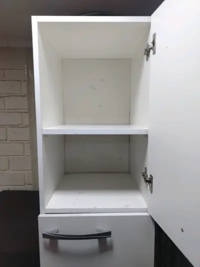 Armario de cocina blanco con estantes - miniatura 3