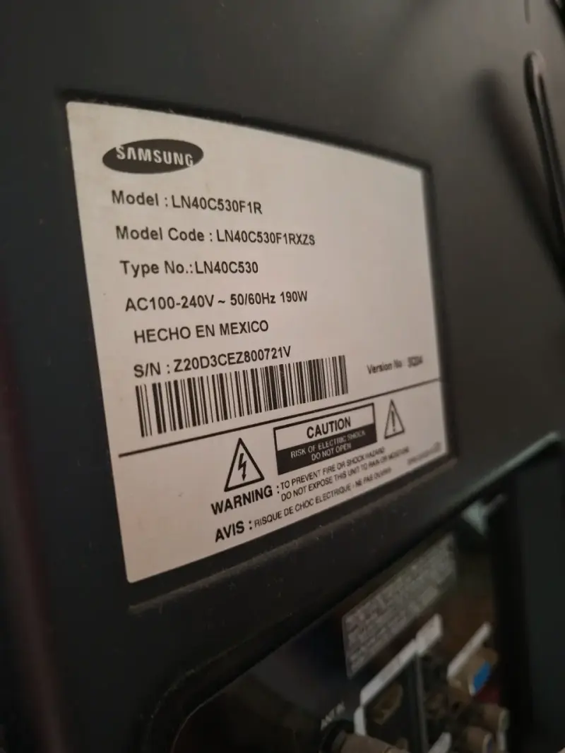 Televisor Samsung 40 pulgadas modelo LN40C530F1R - 2