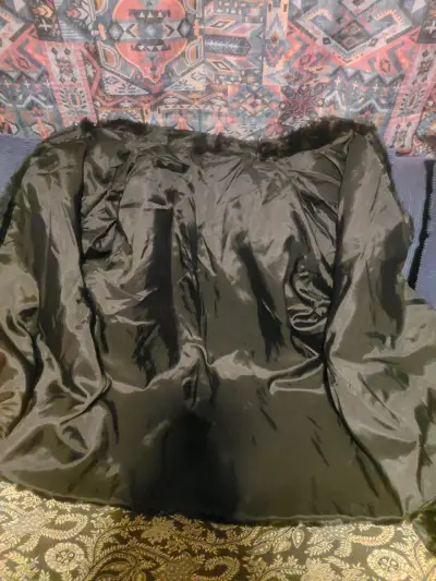 Chaqueta de piel sintética negra para mujer - miniatura 6