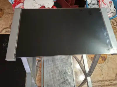 Escritorio de vidrio y metal para oficina - miniatura 3