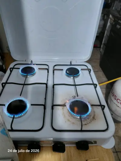 Cocina a gas de mesa con 4 quemadores - miniatura 1