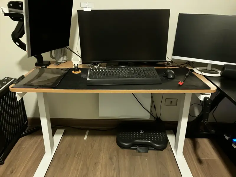 Escritorio ajustable en altura para oficina
