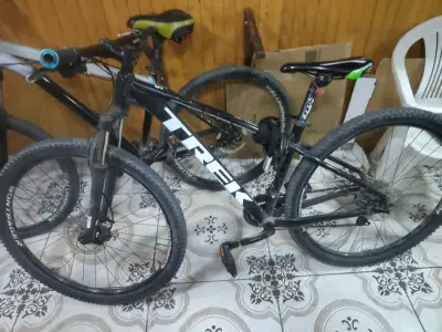 Bicicleta de montaña Trek Marlin negra 5 - miniatura 3