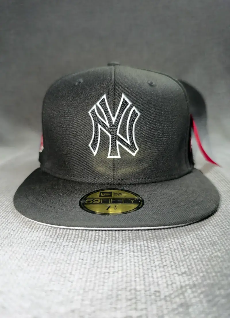 Gorra Negra New Era Yankees Alpha Industries