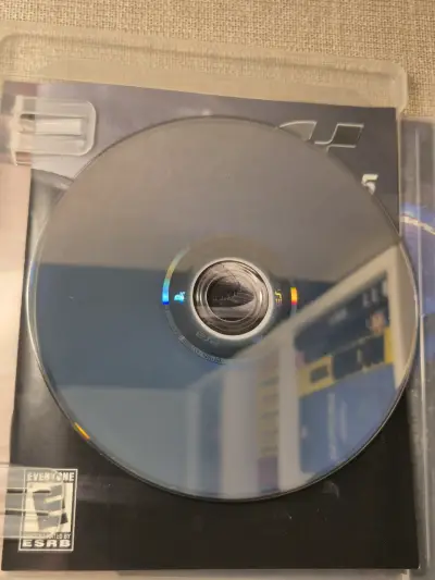 Juego Gran Turismo 5 para PS3 en buen estado - miniatura 4