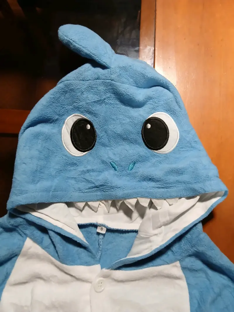 Pijama Entero Kigurumi tiburon talla S - 2