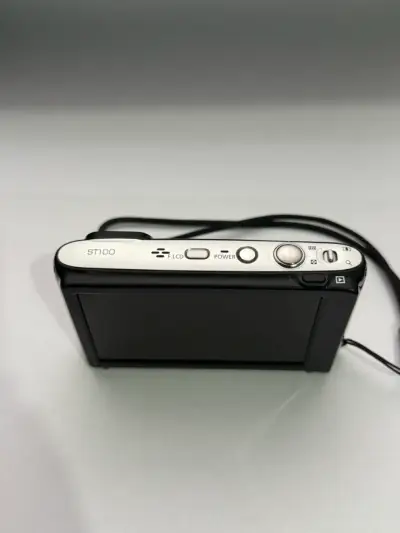 Cámara digital Samsung ST100 con pantalla táctil - miniatura 4