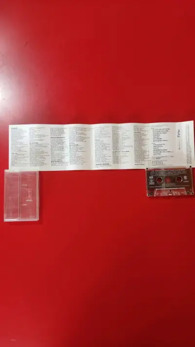 Cassette the beatles Sgt. Pepper's Lonely Hearts - miniatura 3