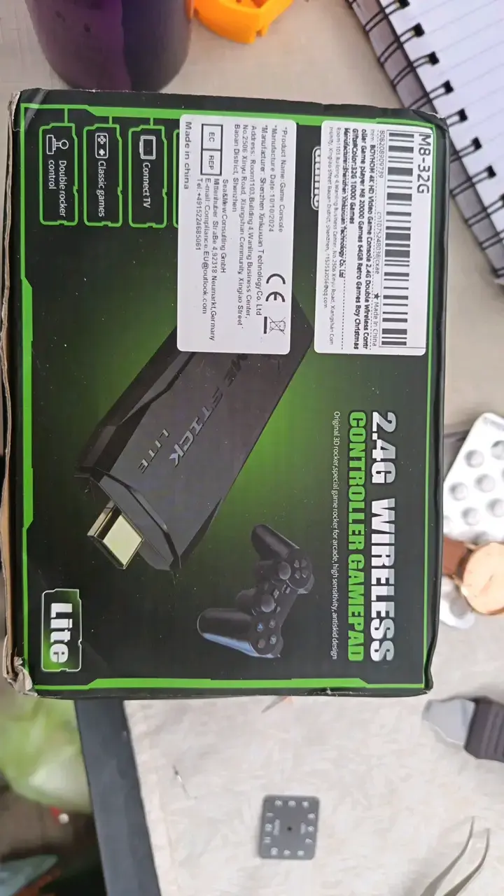 Consola de Juegos Inalámbrica 2.4G con Controlador