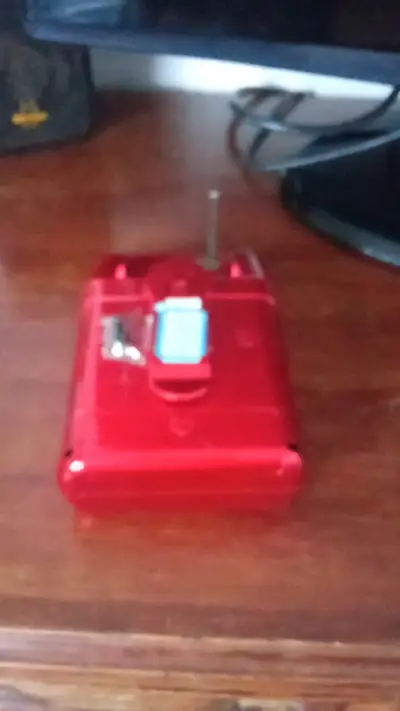 Radio portátil Bluetooth roja con USB y AUX - miniatura 3