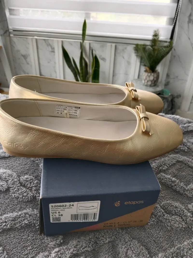 Zapatos dorados para niña talla 38 - 2