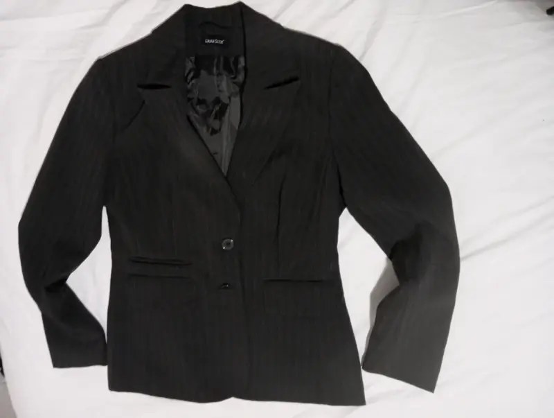 Blazer negro elegante para mujer Laura Scott