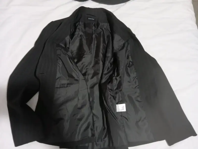 Blazer negro elegante para mujer Laura Scott - 2