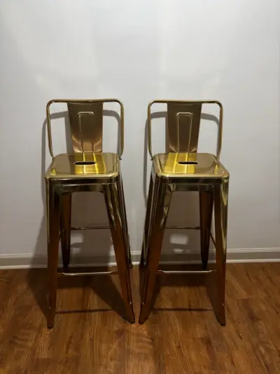 Sillas altas metálicas doradas para bar - miniatura 1