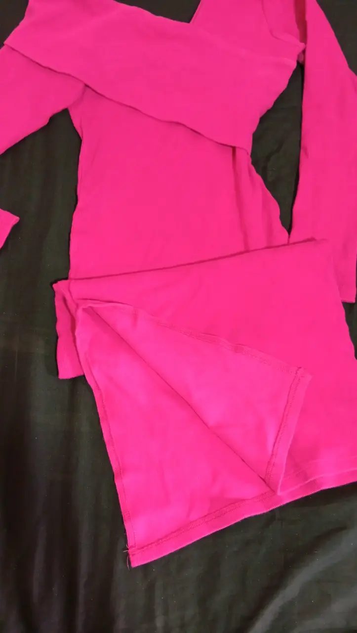 Vestido largo  asimétrico con hombros descubiertos - 2
