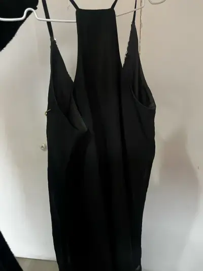 Vestido negro con pedrería Rara Avis - miniatura 3