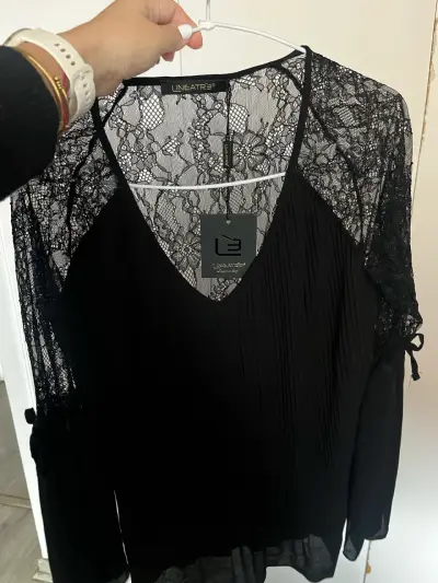 Blusa de encaje negra Lineatre talla M - miniatura 4
