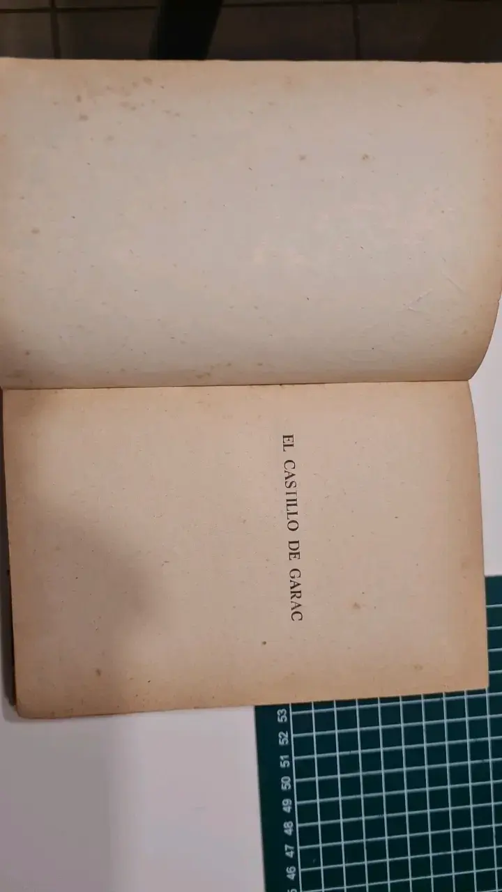Libro antiguo 'El Castillo de Garac'