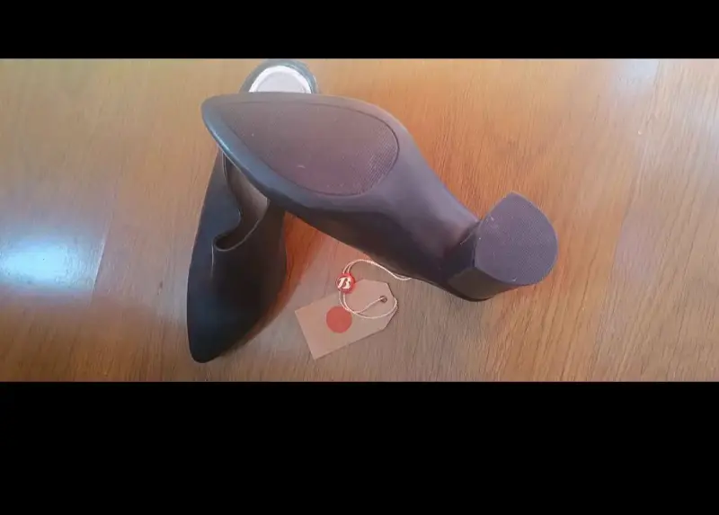 Zapatos de Tacón Negro Bata Talla 35