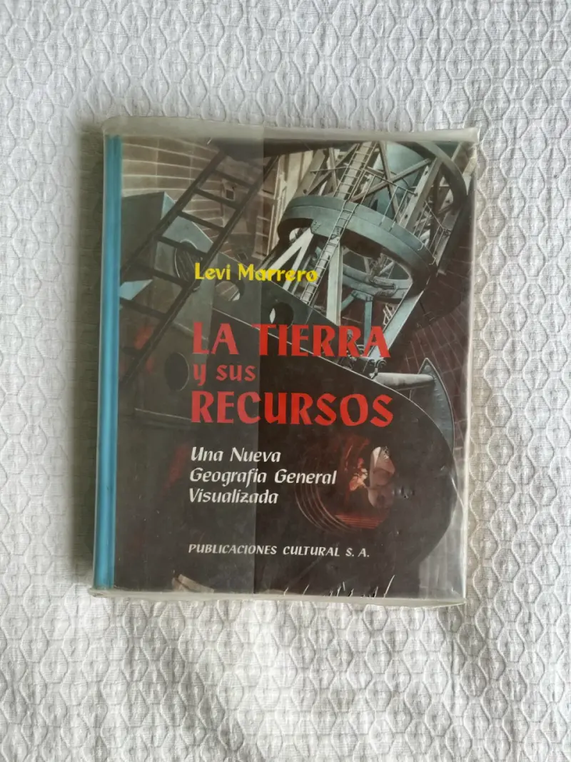 Libro 'La Tierra y sus Recursos' de Levi Marrero