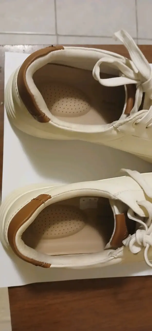 Zapatillas casuales beige Bata talla 41 - 3