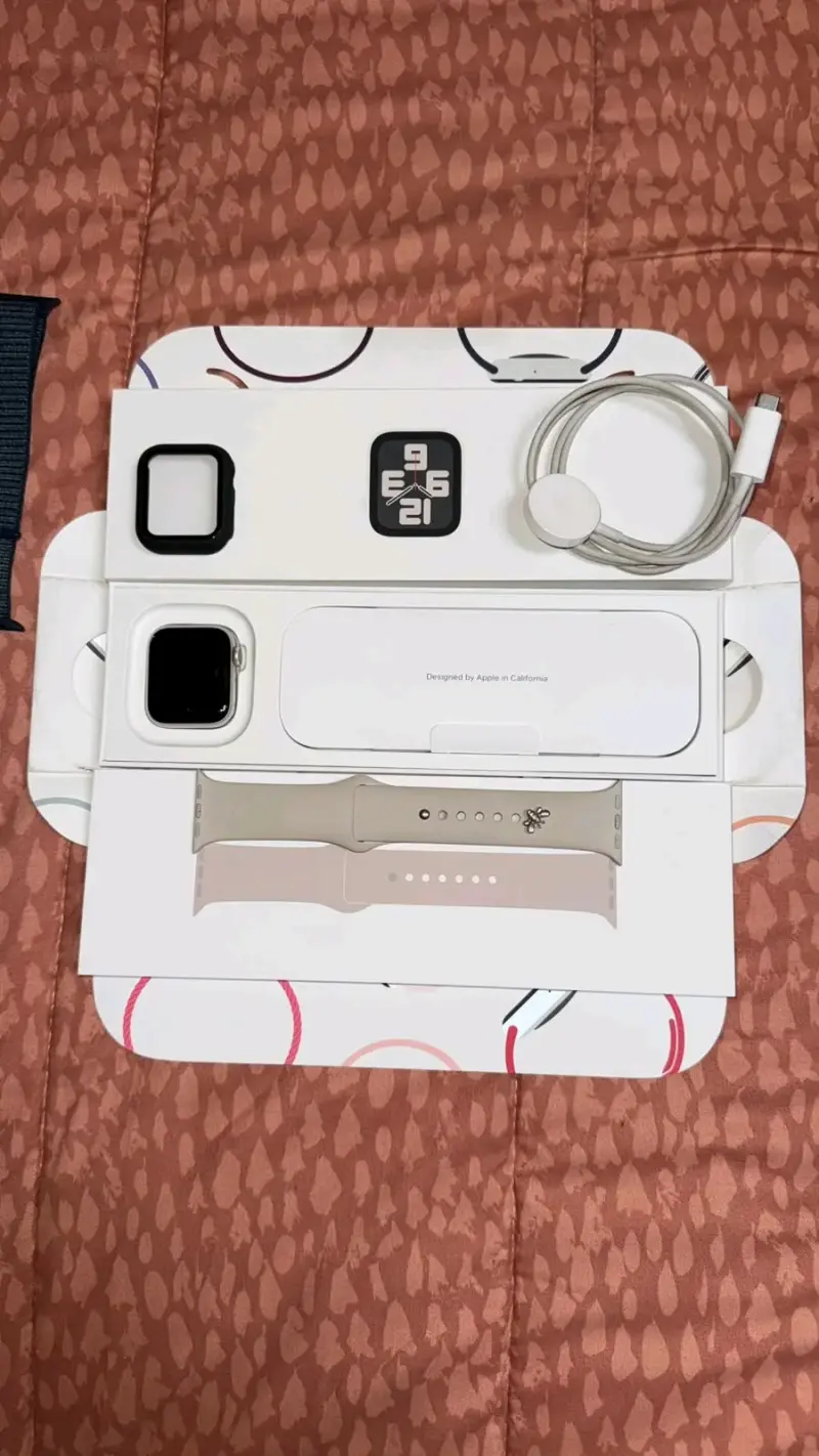 Apple Watch SE Gen 2 con correas intercambiables