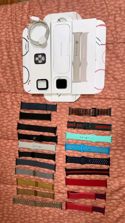 Apple Watch SE Gen 2 con correas intercambiables - miniatura 3