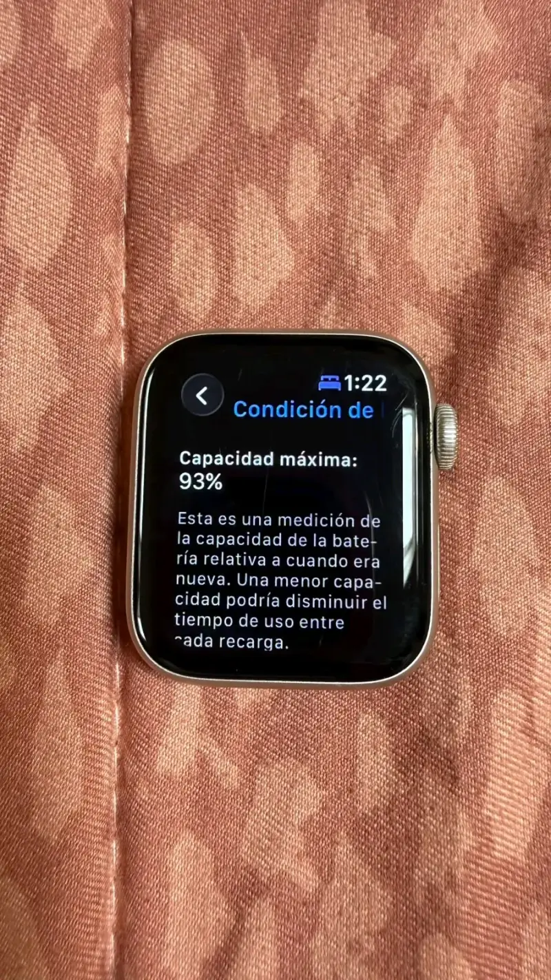 Apple Watch SE Gen 2 con correas intercambiables - 4