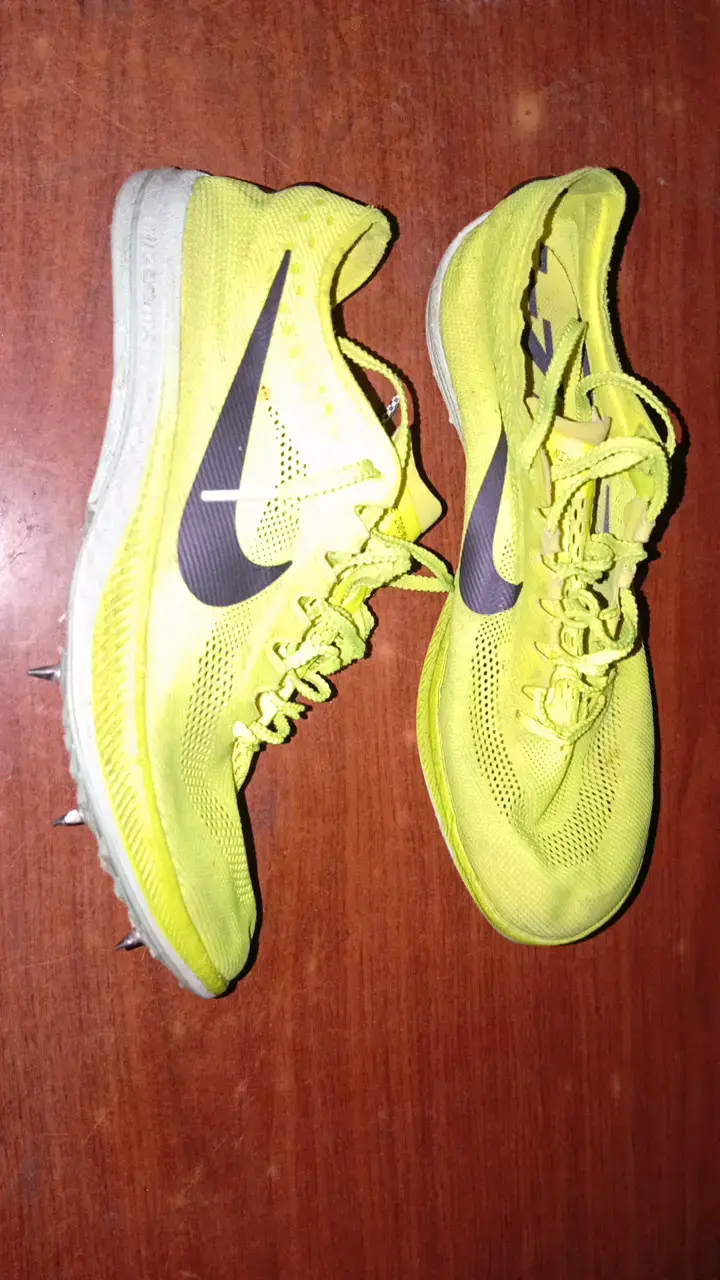 Zapatillas de Atletismo Nike Amarillas con Clavos