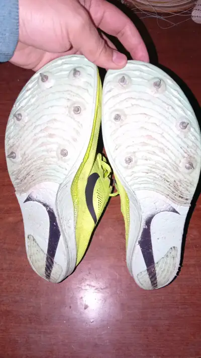 Zapatillas de Atletismo Nike Amarillas con Clavos - miniatura 3