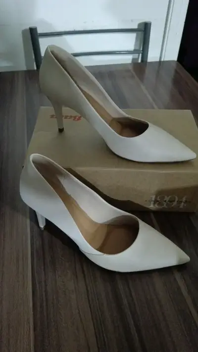 Zapatos de Tacón Blanco  invierMarca Bata Talla 39 - miniatura 2