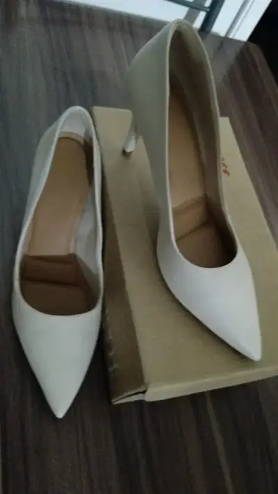 Zapatos de Tacón Blanco  invierMarca Bata Talla 39 - miniatura 3