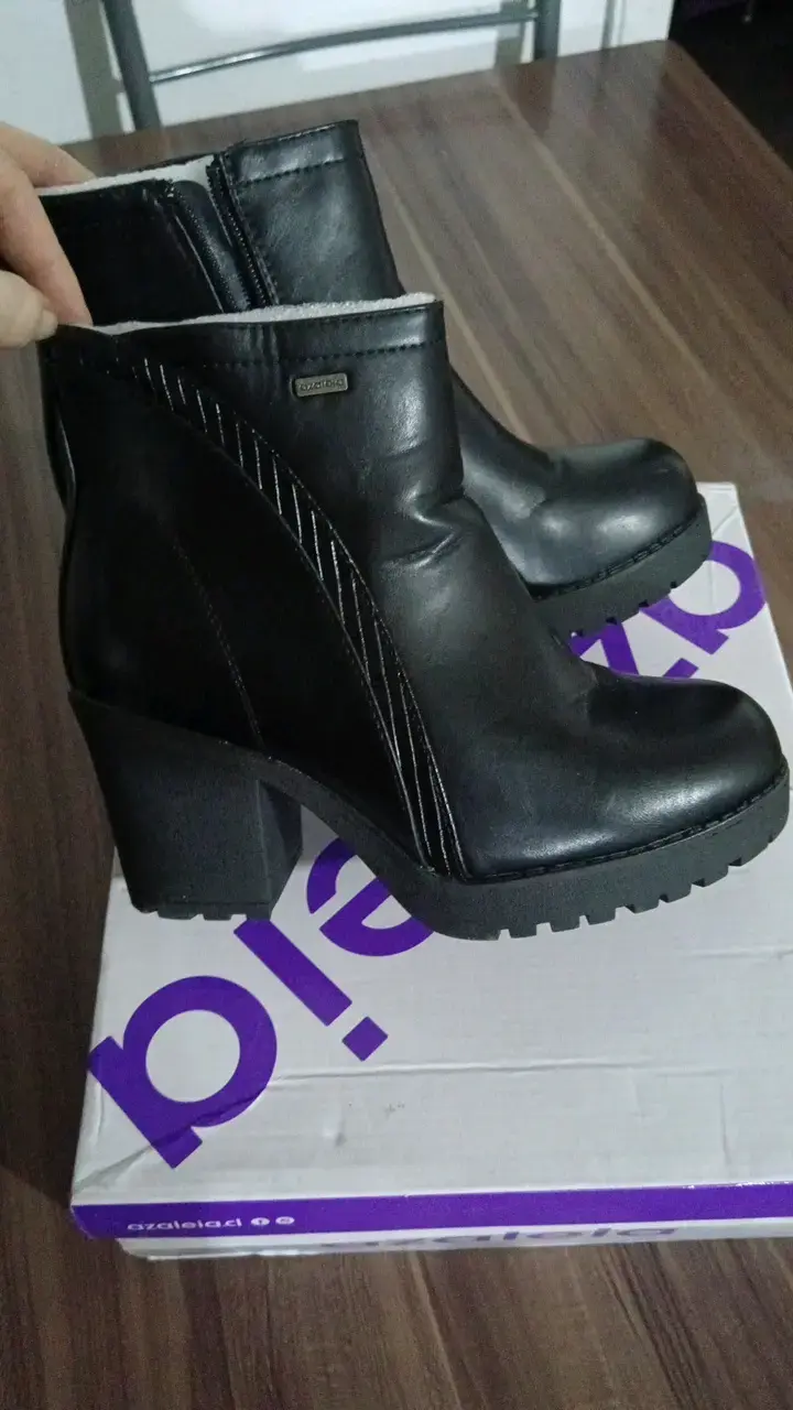 Botines de cuero negro Azaleia Isaac - 2
