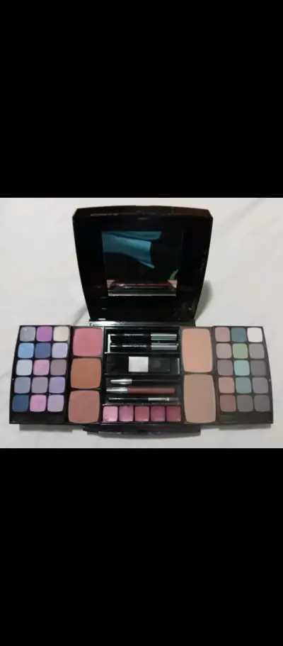 Paleta de Maquillaje Completa Petrizzio - miniatura 4