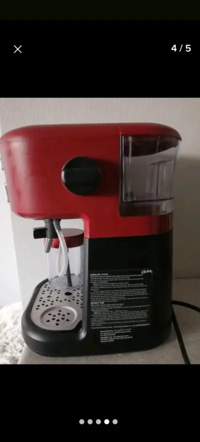Remato Cafetera espresso Oster roja con accesorios - miniatura 2