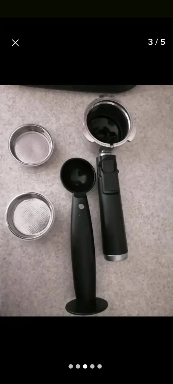 Remato Cafetera espresso Oster roja con accesorios - 4