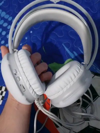 Auriculares gaming con micrófono USB blancos - miniatura 2