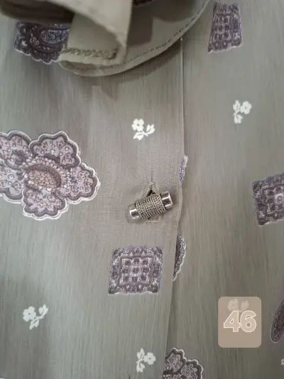 Blusa de mujer con estampado floral y volantes - miniatura 5