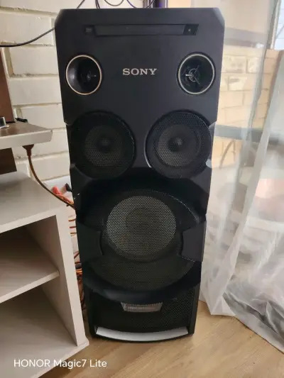 Parlante Sony de Alta Potencia con Luces LED - miniatura 3