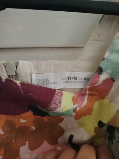 Vestido floral para niña Zara talla 11-12 - miniatura 2
