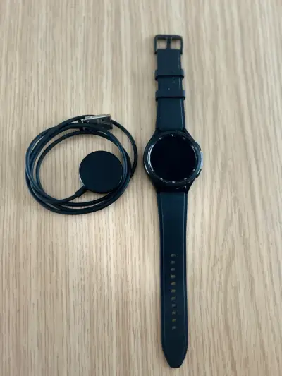 Reloj smartwach Samsung galaxy A4 de 44 mm - miniatura 1
