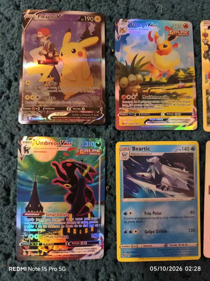 Cartas Pokémon V y VMAX colección especial