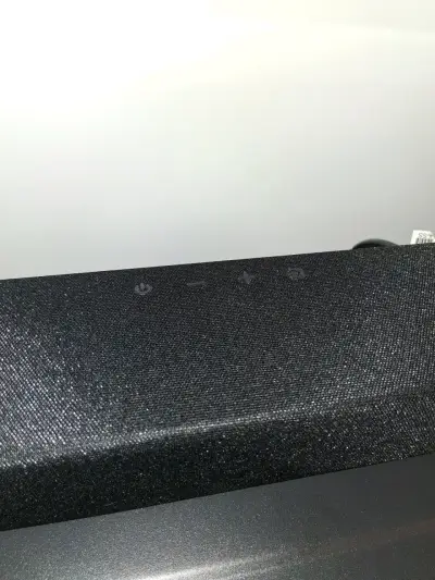 Televisor Samsung con barra de sonido y subwoofer - miniatura 12